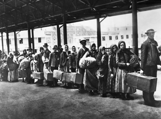 ellis-island-1892