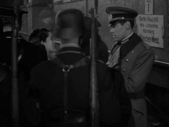 huyendo-del-parc3ads-ocupado