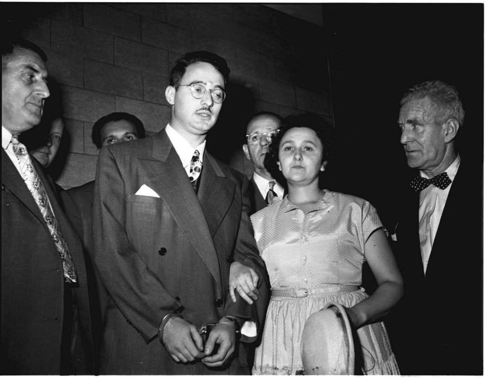 julius-y-ethel-rosenberg-durante-su-juicio-en-19511