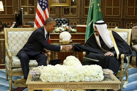 el-presidente-de-eeuu-barack-obama-saluda-al-rey-salman-de-arabia-saudc3ad