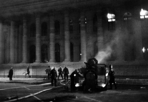 RETRO-MAI 1968-INCENDIE-BOURSE