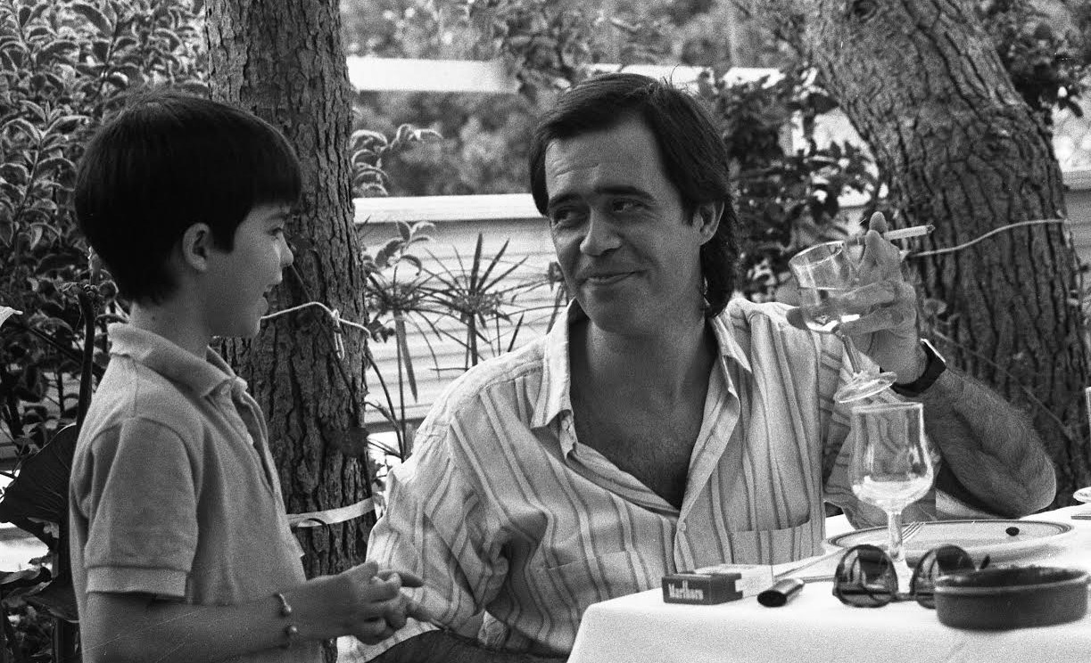 Con Nelo, mi hijo, en 1987. Fotografía de Elisa Pascual